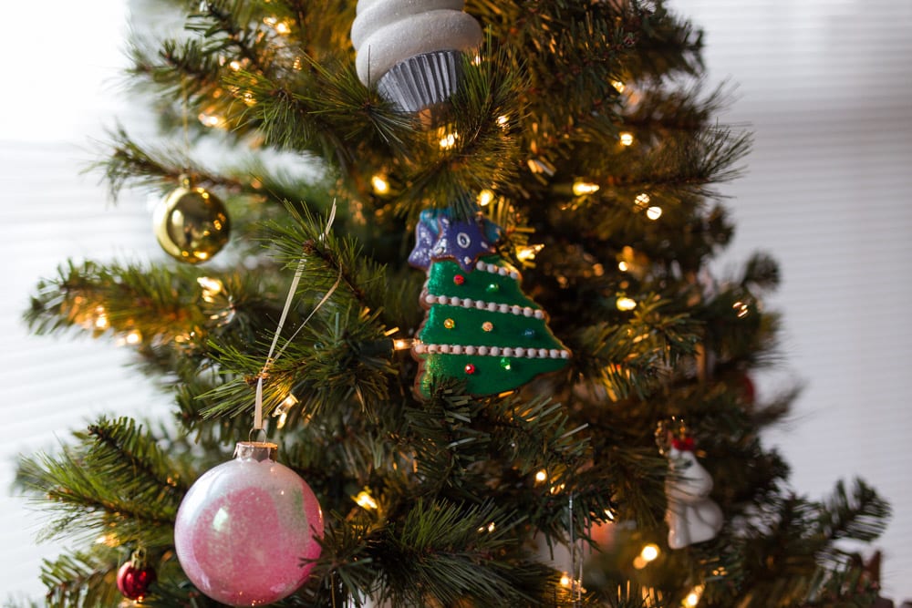 holiday tree decorations