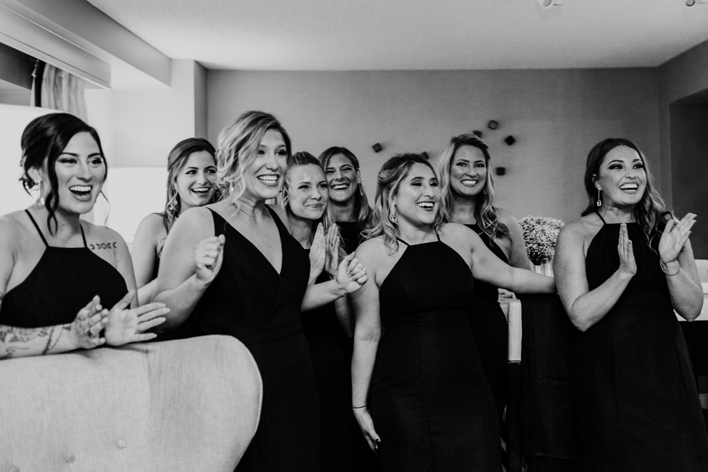 Renaissance Chicago Downtown Wedding – Emma Mullins Photography