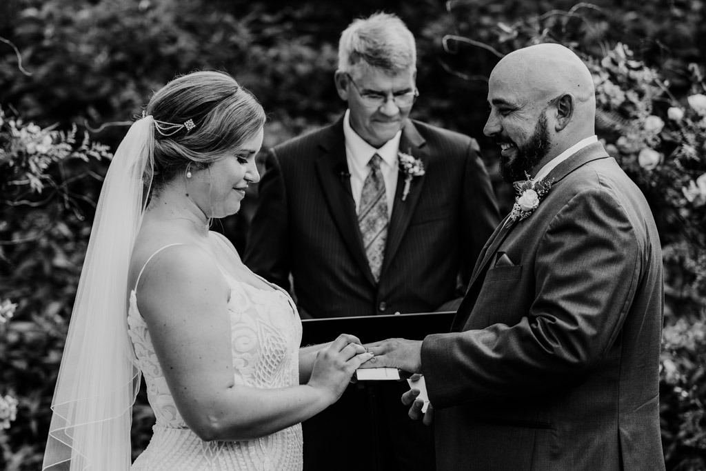 Summer Cantigny Wedding | Emma Mullins Photography