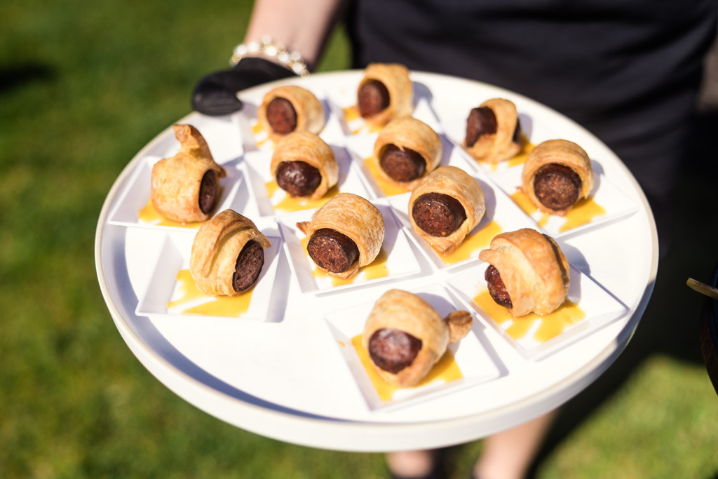 A white tray of appetizers for Être Farms wedding reception