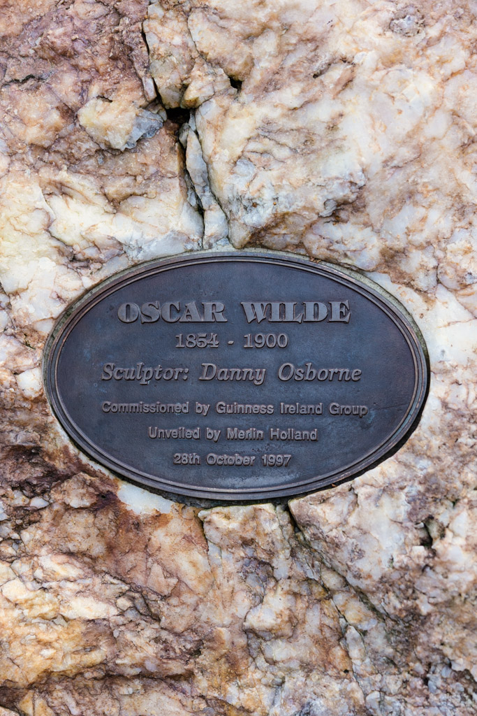 Bronze plaque on Oscar Wilde Monument in Dublin