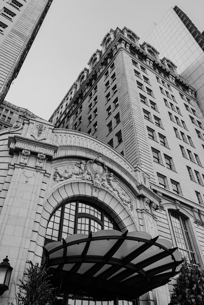 Black and white photo of the exterior of The Belden-Stratford in Lincoln Park, Chicago